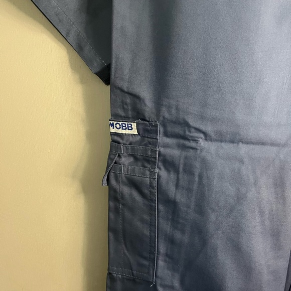 MOBB Unisex V Neck Scrub top and Drawstring Pants New. - Picture 8 of 14